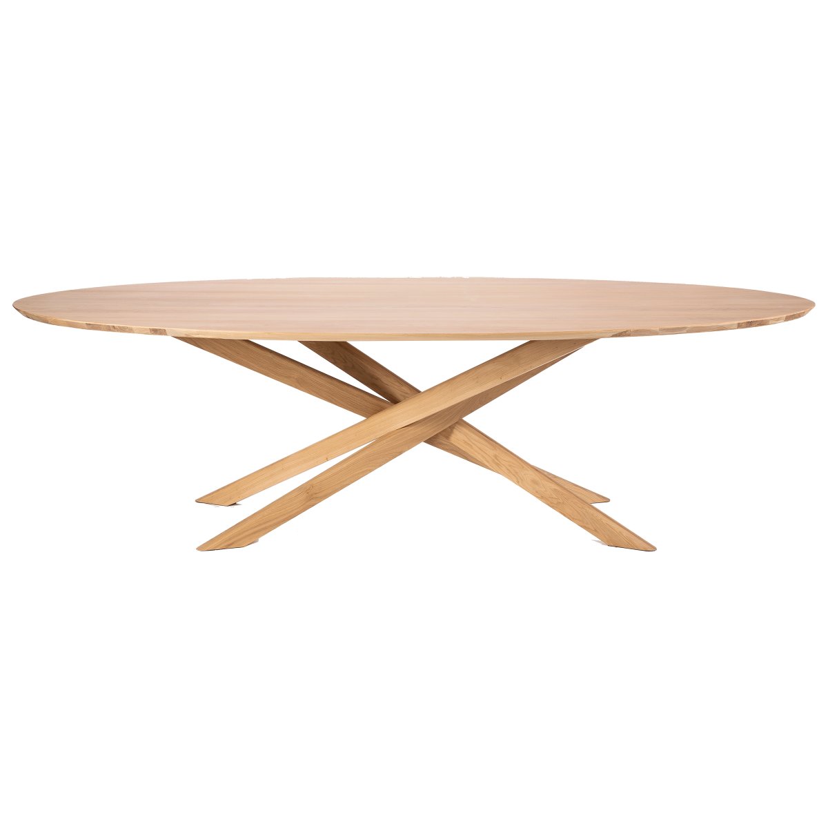 Mikado oval dining table Mikado Oval Dining Table | Ethnicraft | Rypen