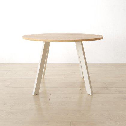 Pose Round Table : Solid Wood Image