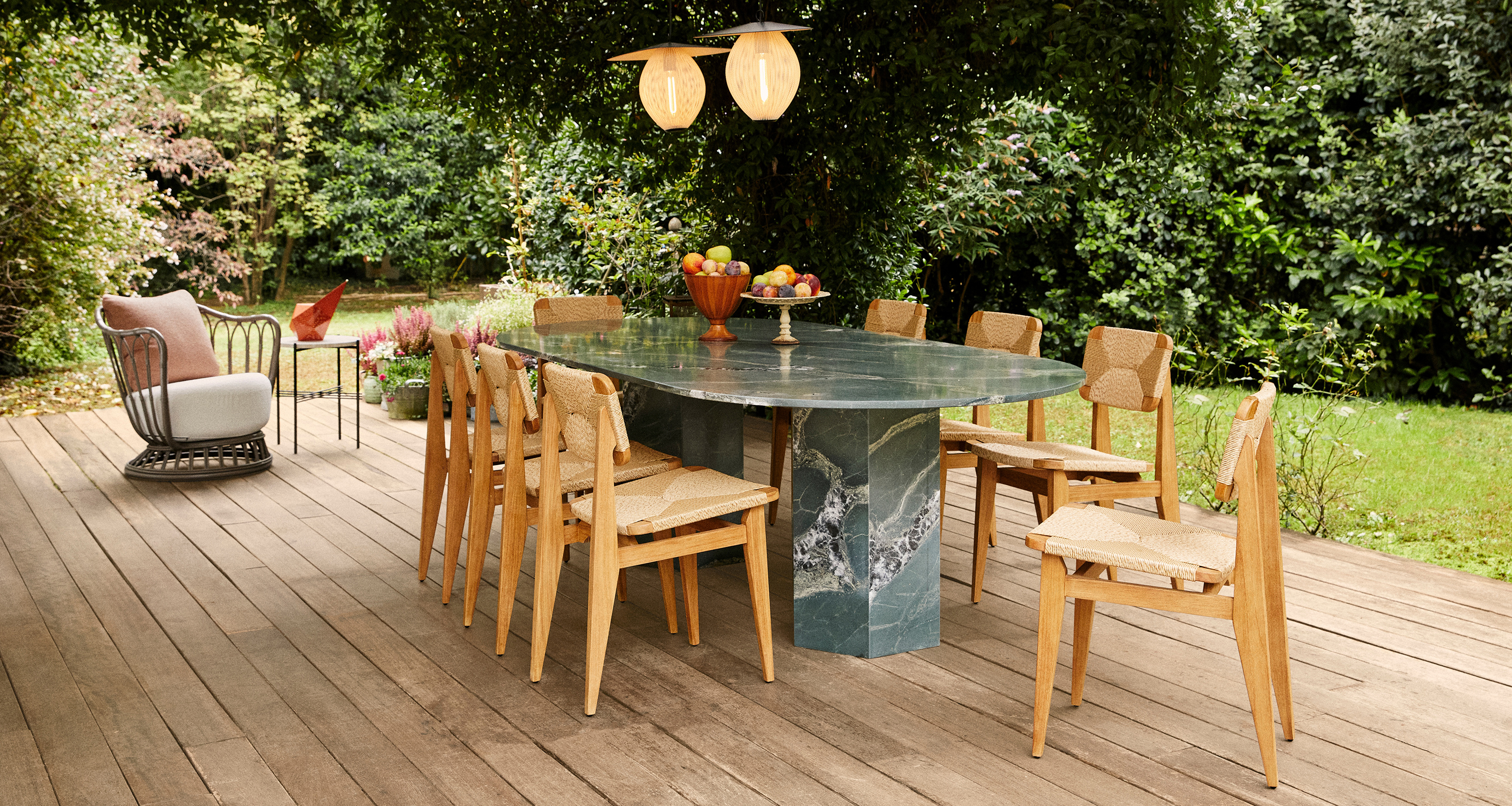Epic Dining Table - Elliptical, Outdoor | Gubi | Rypen