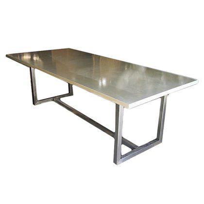 Vue Concrete Dining Table Image