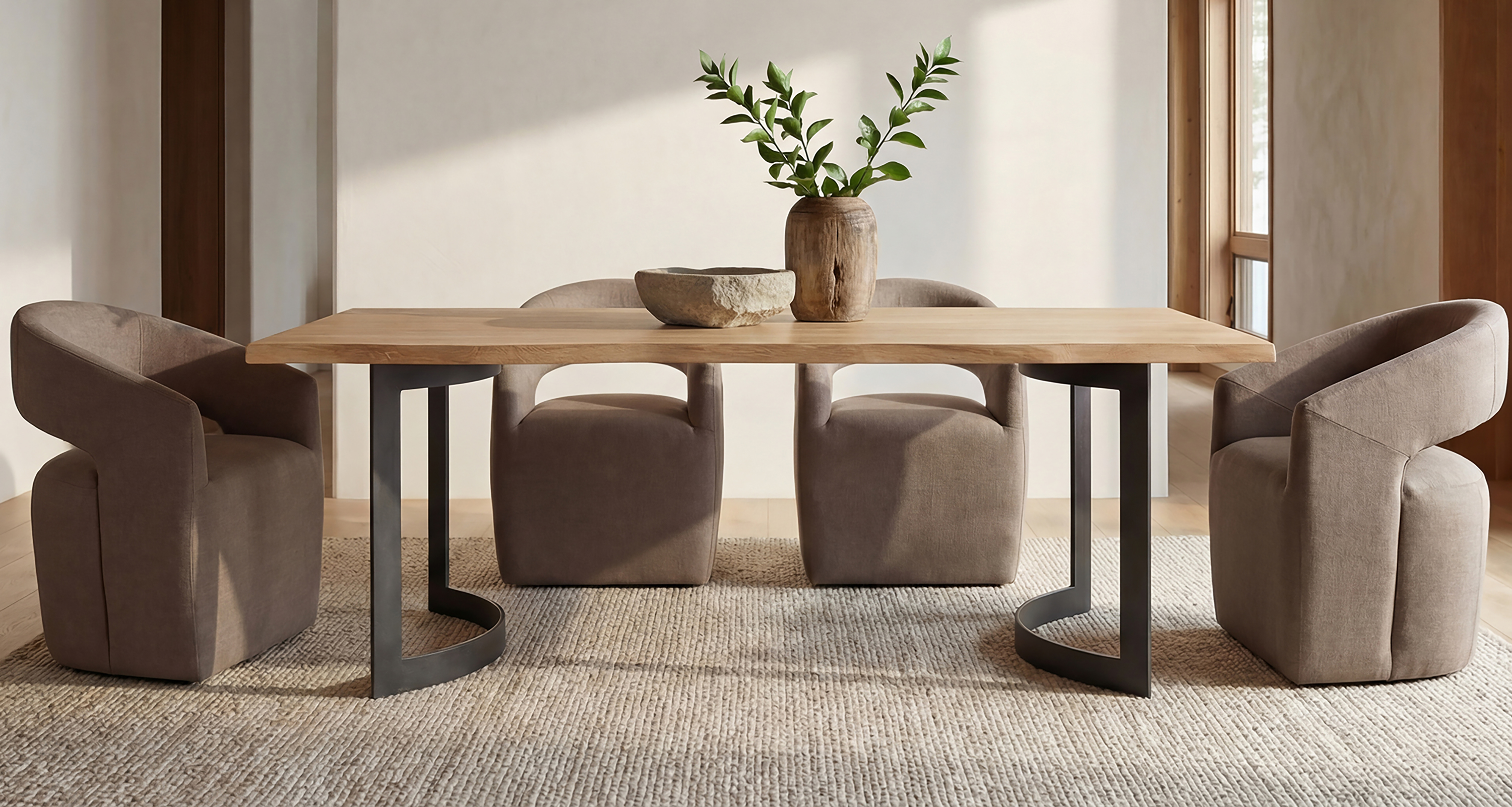 Barrow Rolling Dining Chair | Moe's Home Collection | Rypen