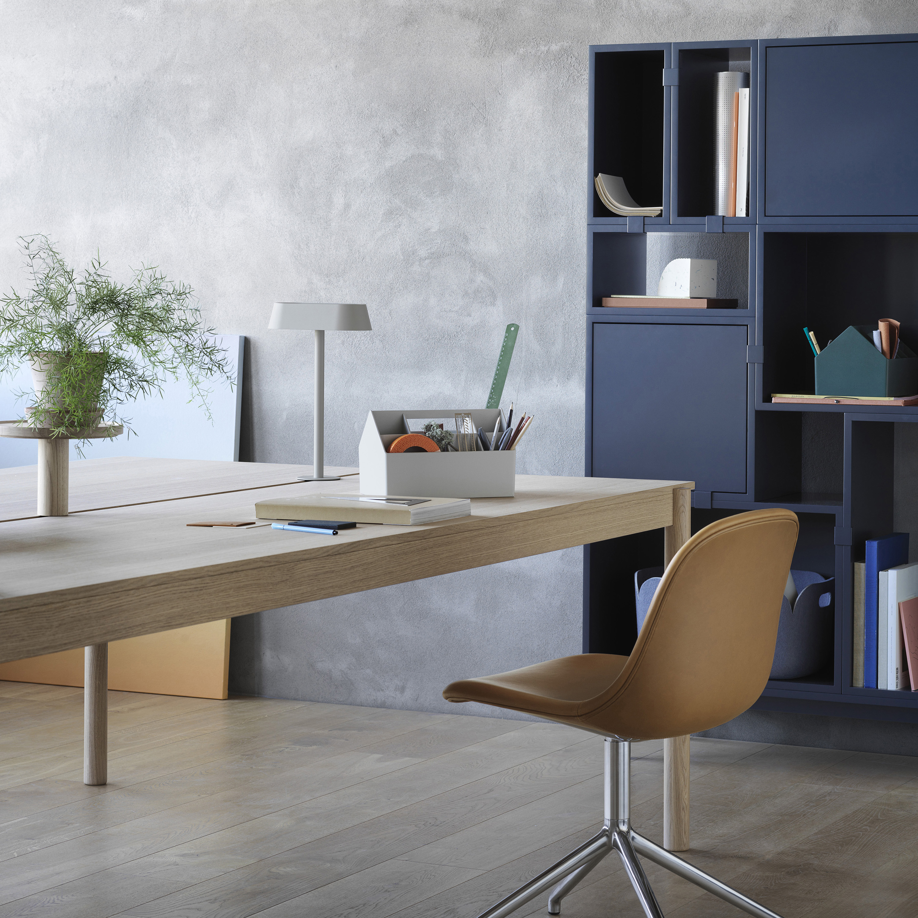Linear System Table End Module | Muuto | Rypen